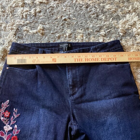 Susan Graver Jeans Dark Wash Floral Embroidered Blue Denim Boho Women’s Size 12 - Picture 4 of 8